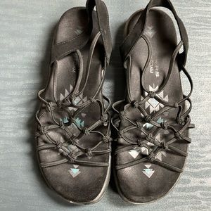 Sketchers knotted elastic sandals, black, size 6.5